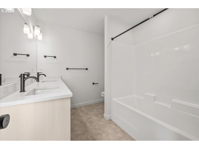 5016 Ne 113TH Loop, Vancouver, WA 98686