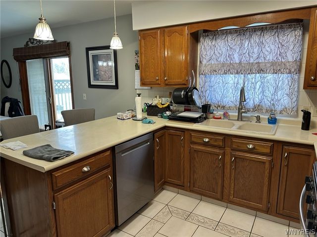 3844 Mapleton Road, Wheatfield, NY 14120