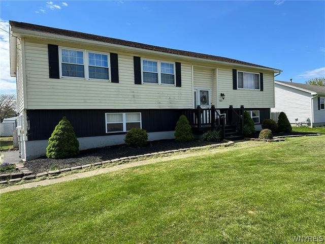 3844 Mapleton Road, Wheatfield, NY 14120