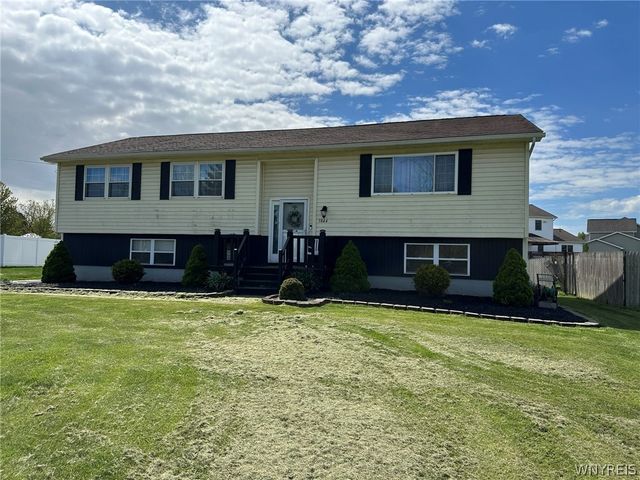 3844 Mapleton Road, Wheatfield, NY 14120