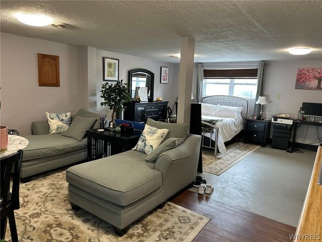3844 Mapleton Road, Wheatfield, NY 14120