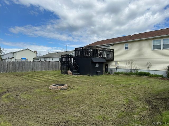 3844 Mapleton Road, Wheatfield, NY 14120