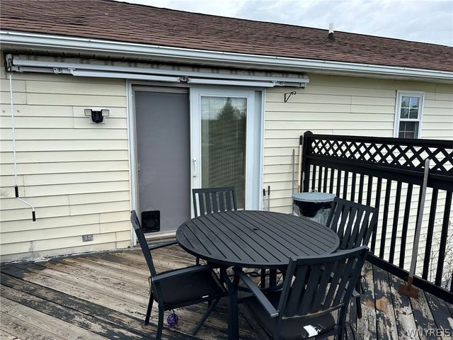 3844 Mapleton Road, Wheatfield, NY 14120