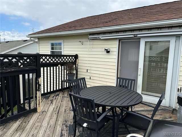 3844 Mapleton Road, Wheatfield, NY 14120
