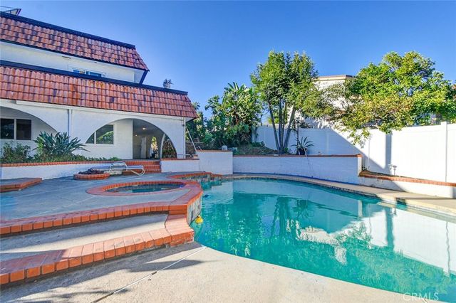 19110 La Pradera, Yorba Linda, CA 92886