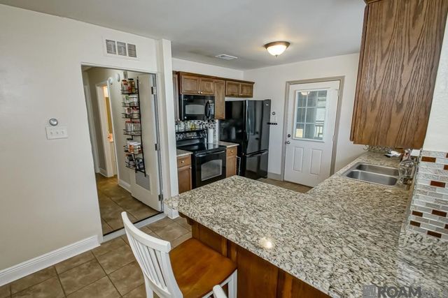 34233 Hawks Cove, Denham Springs, LA 70706