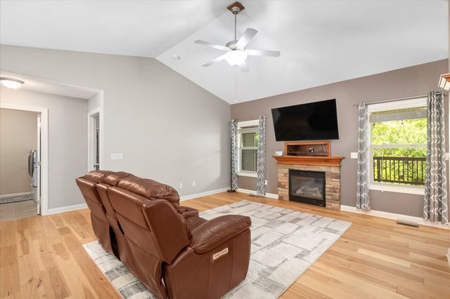 2070 SE Willowbrook Drive, Waukee, IA 50263