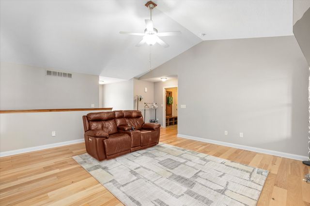 2070 SE Willowbrook Drive, Waukee, IA 50263