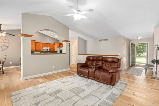 2070 SE Willowbrook Drive, Waukee, IA 50263