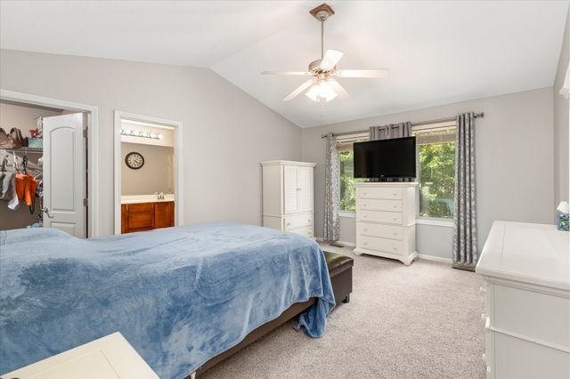 2070 SE Willowbrook Drive, Waukee, IA 50263
