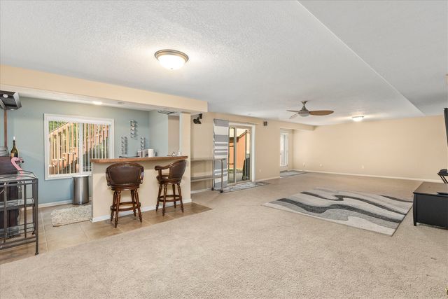 2070 SE Willowbrook Drive, Waukee, IA 50263