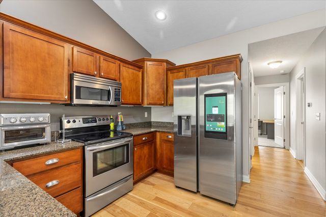 2070 SE Willowbrook Drive, Waukee, IA 50263