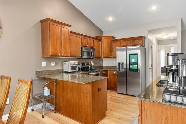 2070 SE Willowbrook Drive, Waukee, IA 50263