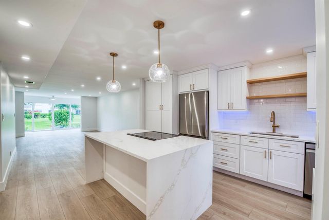 3326 Arcara Way 104, Lake Worth, FL 33467