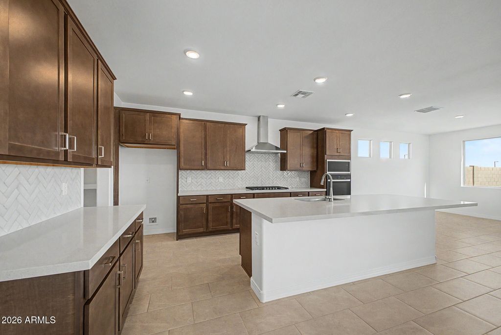 17467 W SAGUARO VISTA Drive, Surprise, AZ 85387 — photo 2