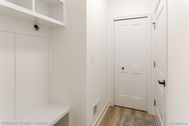 20650 Meadowview Street, Livonia, MI 48152