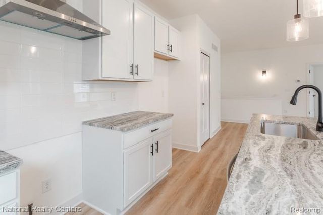 20650 Meadowview Street, Livonia, MI 48152