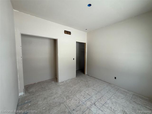 20650 Meadowview Street, Livonia, MI 48152