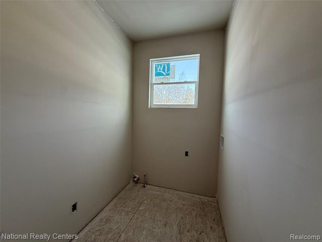 20650 Meadowview Street, Livonia, MI 48152