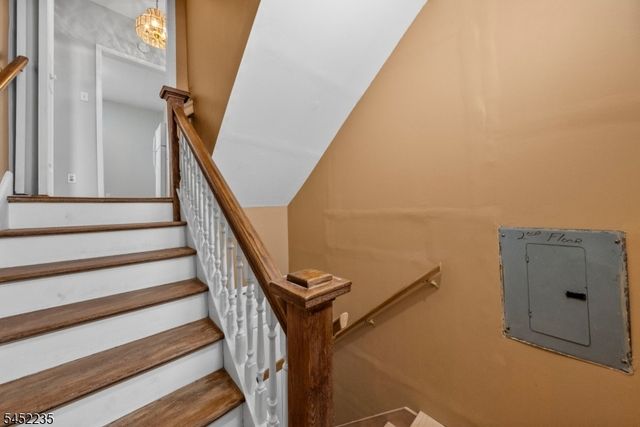 73 Berkeley Ave, Bloomfield Twp., NJ 07003
