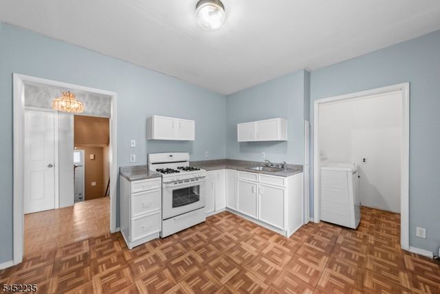 73 Berkeley Ave, Bloomfield Twp., NJ 07003