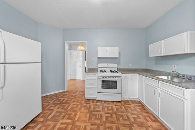 73 Berkeley Ave, Bloomfield Twp., NJ 07003