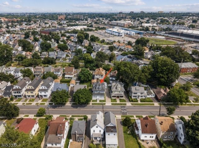 73 Berkeley Ave, Bloomfield Twp., NJ 07003
