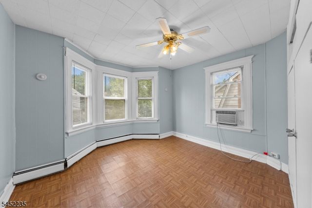73 Berkeley Ave, Bloomfield Twp., NJ 07003