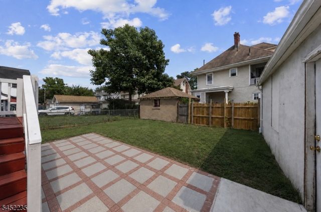 73 Berkeley Ave, Bloomfield Twp., NJ 07003