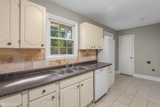 815 E Washington Street, Shreveport, LA 71104