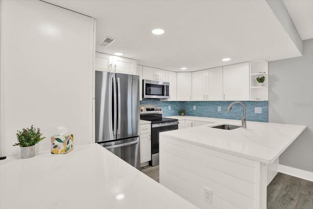 337 REX PLACE A, Madeira Beach, FL 33708