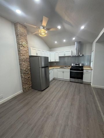 618 North Street, Madison, WI 53704