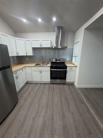 618 North Street, Madison, WI 53704