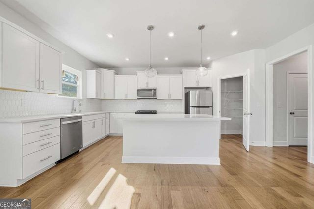 6165 BENNETT Parkway, Cumming, GA 30040