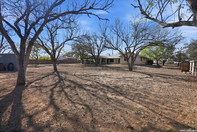 1309 Burleson St., George West, TX 78022