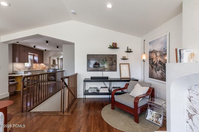1658 E Harrison Avenue, Salt Lake City, UT 84105