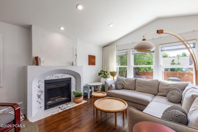 1658 E Harrison Avenue, Salt Lake City, UT 84105