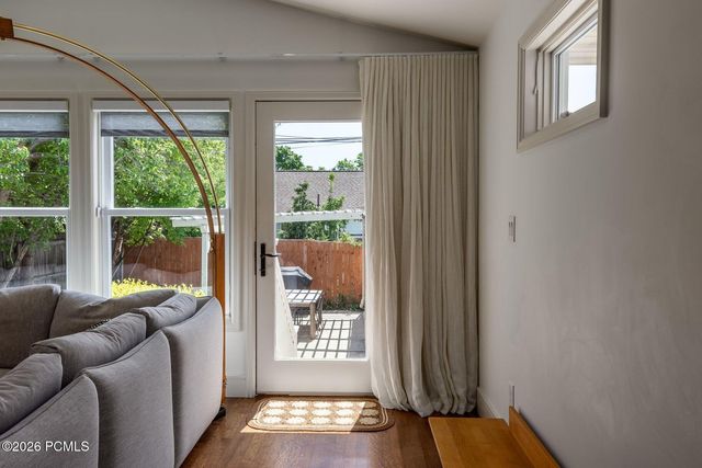 1658 E Harrison Avenue, Salt Lake City, UT 84105