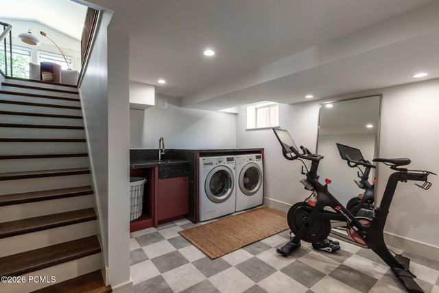 1658 E Harrison Avenue, Salt Lake City, UT 84105