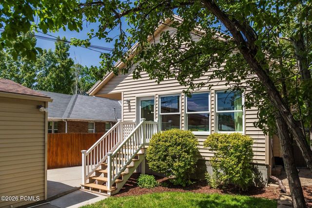 1658 E Harrison Avenue, Salt Lake City, UT 84105