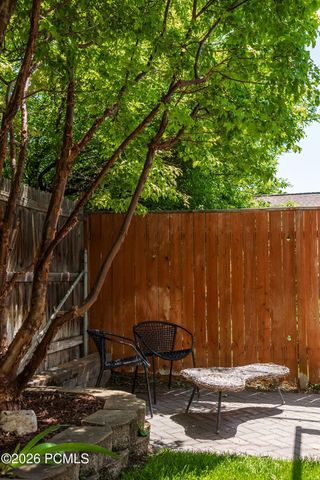 1658 E Harrison Avenue, Salt Lake City, UT 84105