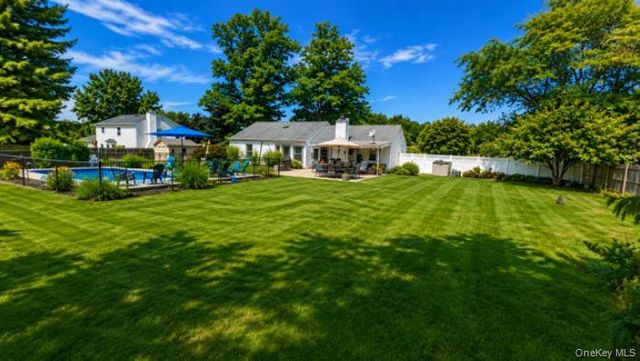 9 Singingwood Drive, Stony Brook, NY 11790