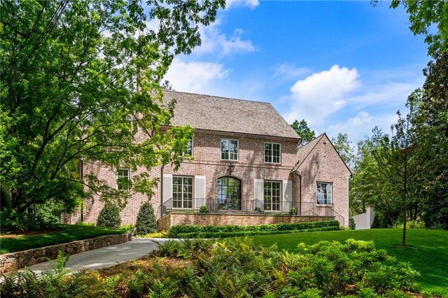 2515 Habersham Road, Atlanta, GA 30305