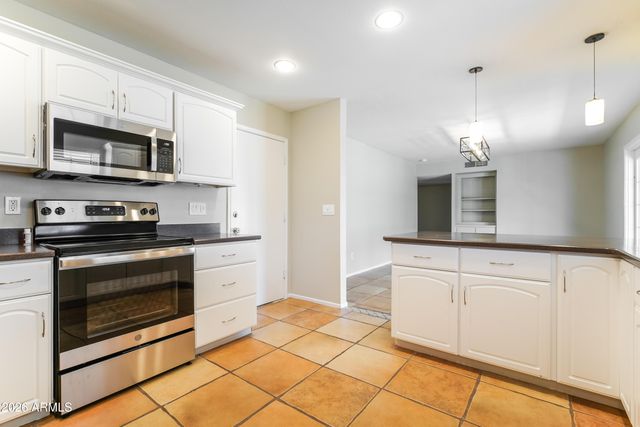 9641 N 41ST Drive, Phoenix, AZ 85051