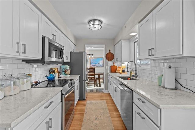 23 Duval Street, South Burlington, VT 05403