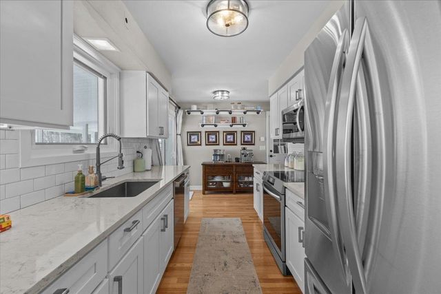 23 Duval Street, South Burlington, VT 05403