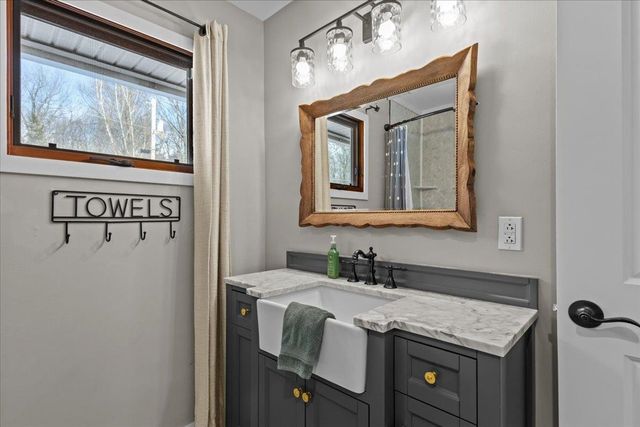 23 Duval Street, South Burlington, VT 05403