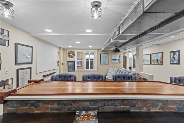 23 Duval Street, South Burlington, VT 05403