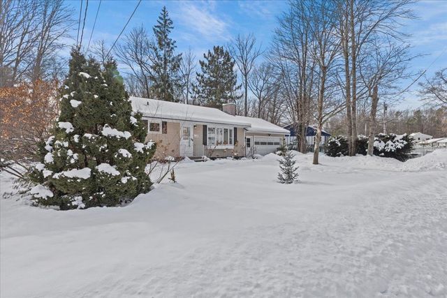 23 Duval Street, South Burlington, VT 05403