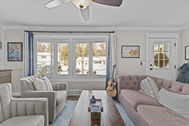 23 Duval Street, South Burlington, VT 05403